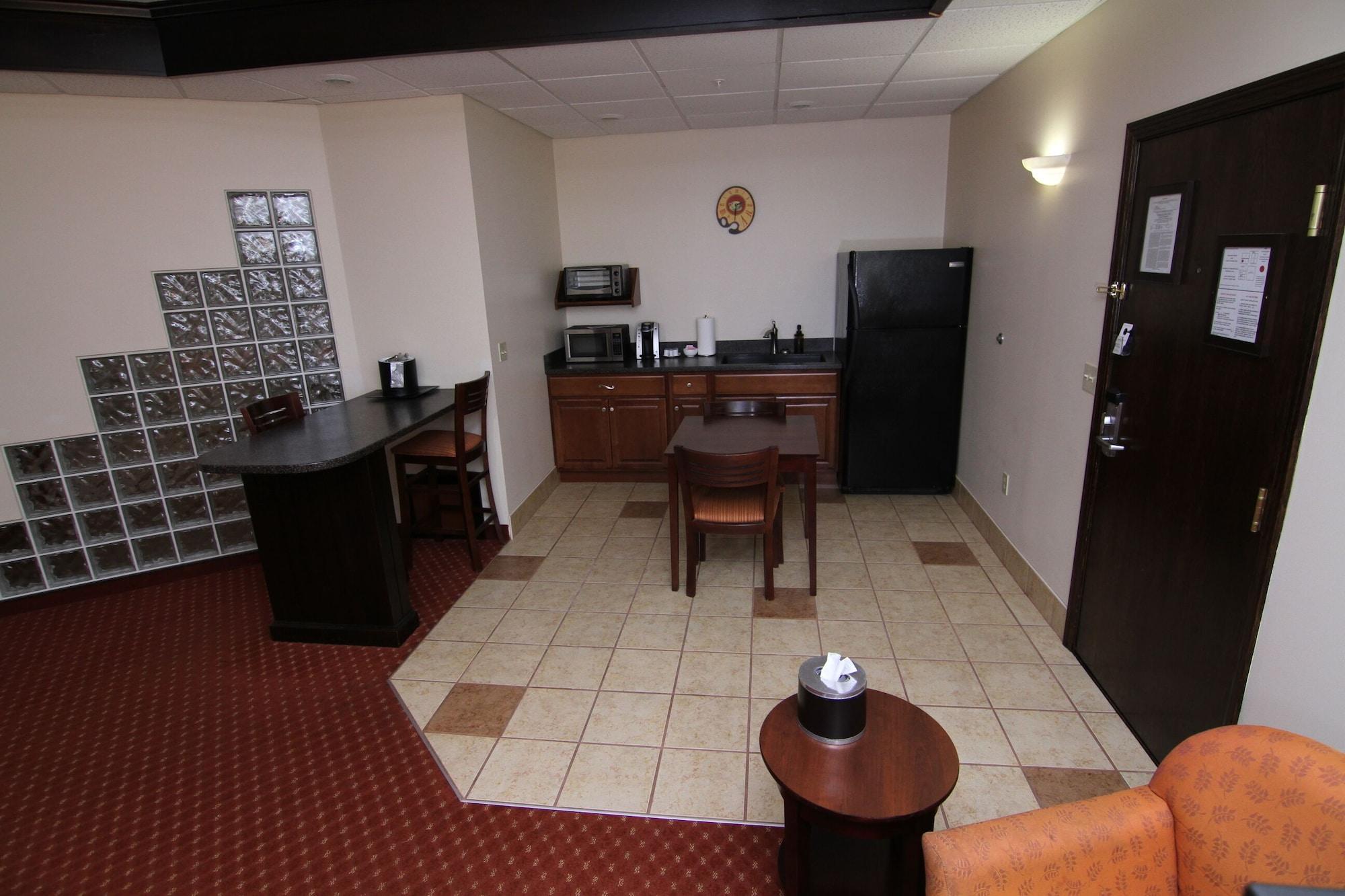 Best Western Plus Plattsburgh Buitenkant foto