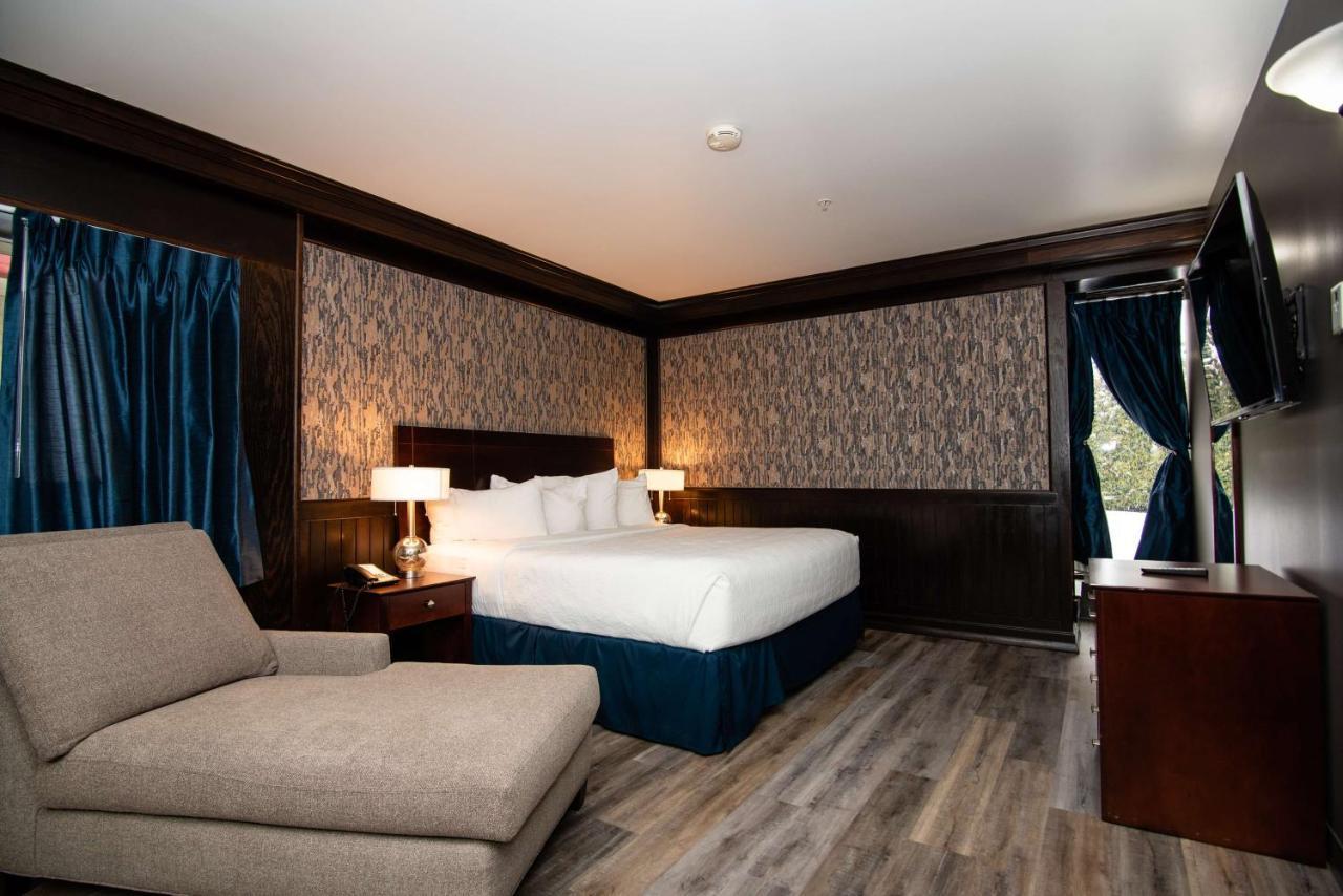 Best Western Plus Plattsburgh Buitenkant foto