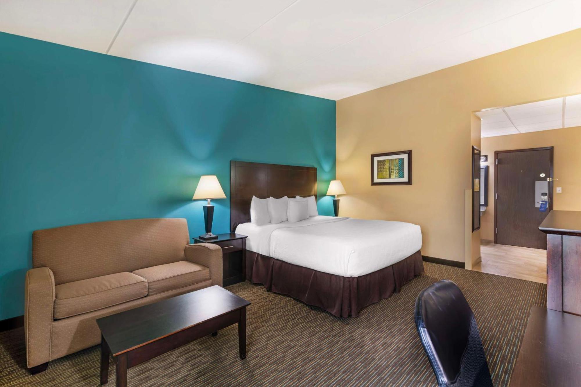 Best Western Plus Plattsburgh Buitenkant foto
